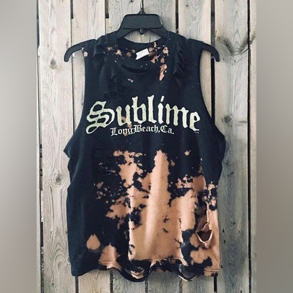 MISSLOOK Tops - MISSLOOK Sublime Black and Tan Distressed Tank Top